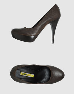 MANAS LEA FOSCATI - CALZATURE - Decolletes con plateau - su YOOX.COM