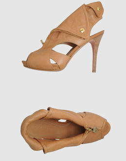 ALEXANDER MCQUEEN - CALZATURE - Sandali con plateau - su YOOX.COM