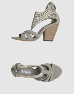 VIC MATIE' - CALZATURE - Sandali con tacco - su YOOX.COM