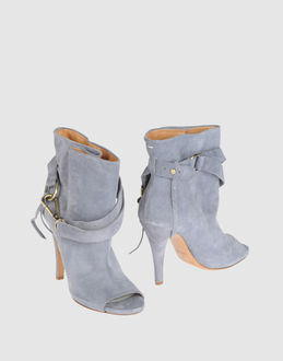 MAISON MARTIN MARGIELA 22 - CALZATURE - Stivaletti - su YOOX.COM