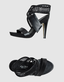 ANTON MODE - SCHUHE - Plateausandalen - bei YOOX.COM