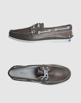 BE DIFFERENT - CALZATURE - Stringate - su YOOX.COM