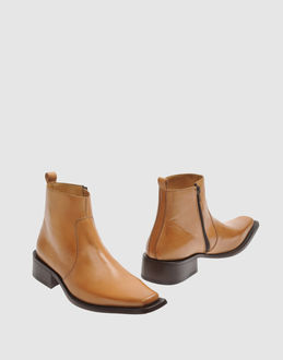 Q-BIT - CALZATURE - Stivaletti - su YOOX.COM