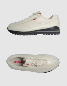 LEVI'S RED TAB - CALZATURE - Sneakers - su YOOX.COM