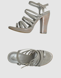 ROCCO P. - CALZATURE - Sandali con plateau - su YOOX.COM