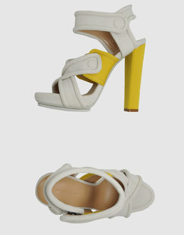BALENCIAGA - CALZATURE - Sandali con plateau - su YOOX.COM
