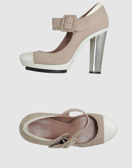 BARBARA BUI - CALZATURE - Decolletes con plateau - su YOOX.COM