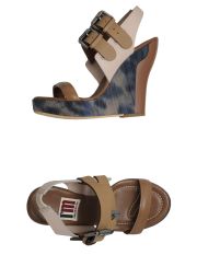 I'M ISOLA MARRAS - Wedge
