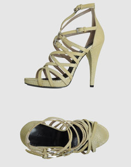 BARBARA BUI - CALZATURE - Sandali con plateau - su YOOX.COM