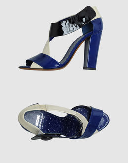 MOSCHINO CHEAPANDCHIC - CALZATURE - Sandali con tacco - su YOOX.COM
