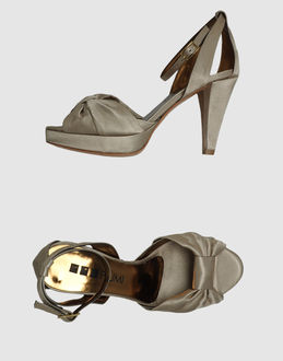 PIUMI - CALZATURE - Sandali con plateau - su YOOX.COM