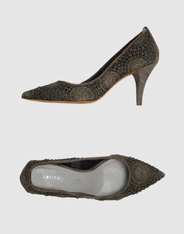 LATITUDE FEMME - CALZATURE - Decolletes - su YOOX.COM
