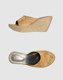 ALVIERO MARTINI 1A CLASSE - CALZATURE - Zeppe - su YOOX.COM