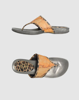 ALVIERO MARTINI 1A CLASSE - CALZATURE - Infradito - su YOOX.COM