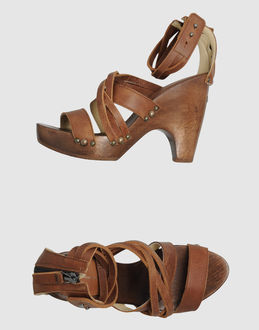 C'N'C' COSTUME NATIONAL - CALZATURE - Sandali con plateau - su YOOX.COM