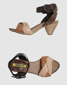 MANAS - CALZATURE - Sandali con plateau - su YOOX.COM