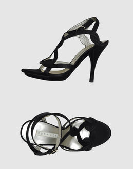 PURA LÓPEZ - CALZATURE - Sandali con plateau - su YOOX.COM