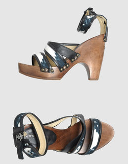 C'N'C' COSTUME NATIONAL - CALZATURE - Sandali con plateau - su YOOX.COM