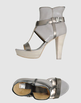 MARE - CALZATURE - Sandali con plateau - su YOOX.COM