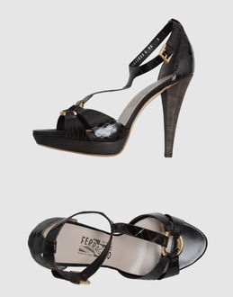 SALVATORE FERRAGAMO - CALZATURE - Sandali con plateau - su YOOX.COM