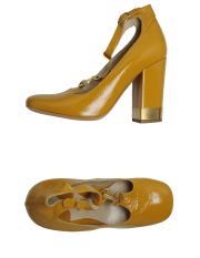 CHLOE' - Closed-toe slip-ons 