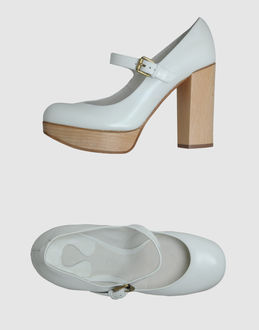 CHLOE' - CALZATURE - Decolletes con plateau - su YOOX.COM