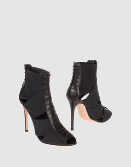 GIANVITO ROSSI - CALZATURE - Stivaletti - su YOOX.COM
