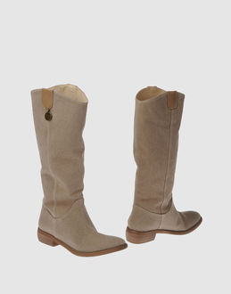 ONLY 4 STYLISH GIRLS BY PATRIZIA PEPE - CALZATURE - Stivali - su YOOX.COM
