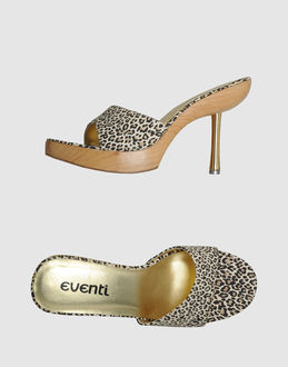 EVENTI - CALZATURE - Sandali con plateau - su YOOX.COM