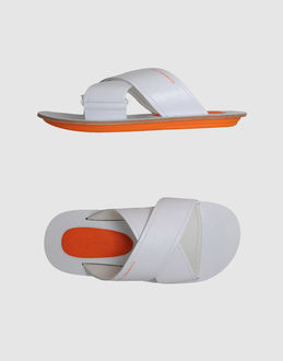 Y-3 - CALZATURE - Ciabatte - su YOOX.COM