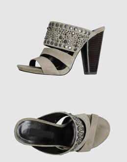LUCA STEFANI - CALZATURE - Sandali con tacco - su YOOX.COM