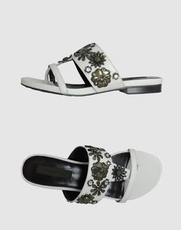 LUCA STEFANI - CALZATURE - Infradito - su YOOX.COM
