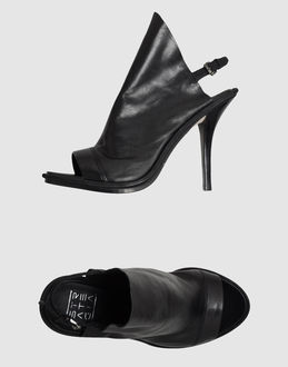 STRATEGIA - CALZATURE - Sandali con plateau - su YOOX.COM