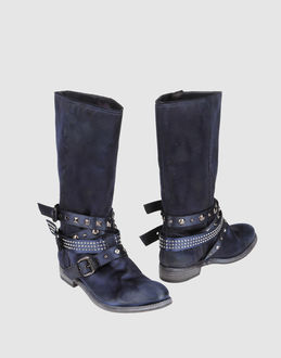 STRATEGIA - CALZATURE - Stivali - su YOOX.COM