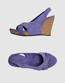 UGG AUSTRALIA - CALZATURE - Zeppe - su YOOX.COM