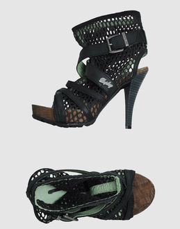 REPLAY - CALZATURE - Sandali con plateau - su YOOX.COM