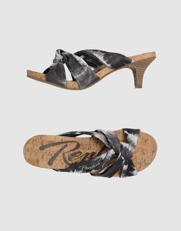 REPLAY - CALZATURE - Sandali con plateau - su YOOX.COM