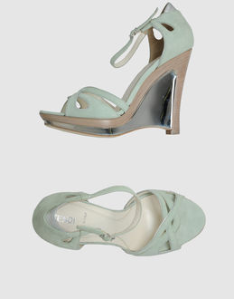 FENDI - CALZATURE - Zeppe - su YOOX.COM