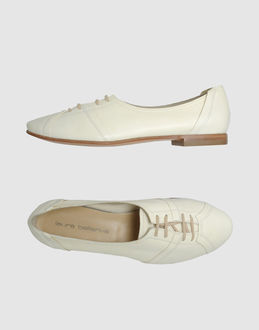 LAURA BELLARIVA - CALZATURE - Stringate - su YOOX.COM