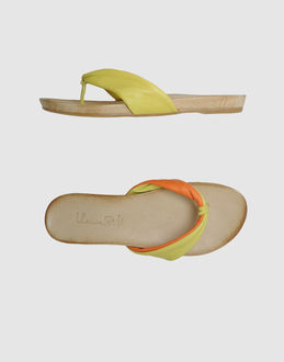 ILENIA P. - CALZATURE - Infradito - su YOOX.COM