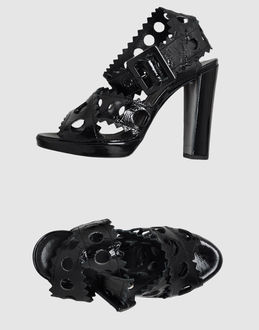 PIERRE HARDY - CALZATURE - Sandali con plateau - su YOOX.COM