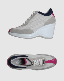GF FERRE' - CALZATURE - Zeppe - su YOOX.COM