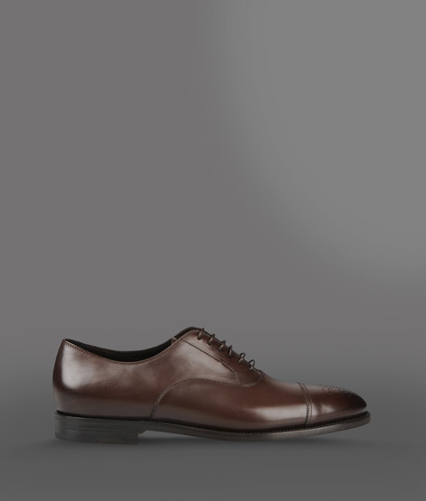 Lace-up shoe