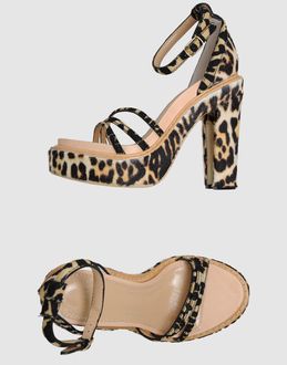 GIVENCHY - CALZATURE - Sandali con plateau - su YOOX.COM