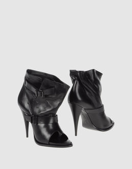 GIVENCHY - CALZATURE - Stivaletti - su YOOX.COM