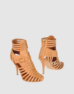 GIVENCHY - CALZATURE - Stivaletti - su YOOX.COM