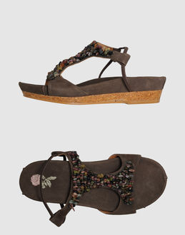 UAD MEDANI - CALZATURE - Zeppe - su YOOX.COM