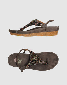 UAD MEDANI - CALZATURE - Infradito - su YOOX.COM
