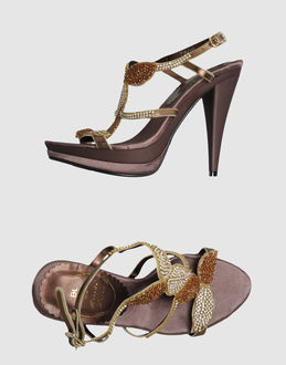 BROOKE LOGAN - CALZATURE - Sandali con plateau - su YOOX.COM
