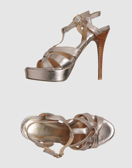 BROOKE LOGAN - CALZATURE - Sandali con plateau - su YOOX.COM
